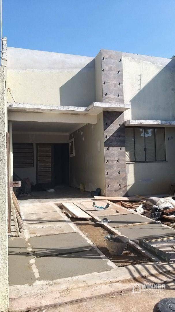 Casa à venda com 3 quartos, 90m² - Foto 1