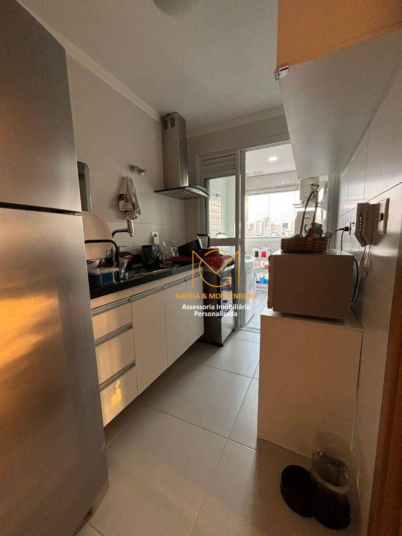 Apartamento para alugar com 2 quartos, 70m² - Foto 16