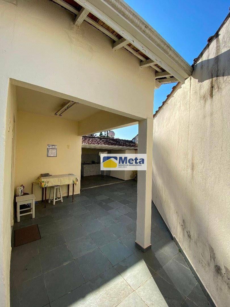 Casa à venda com 3 quartos, 100m² - Foto 13