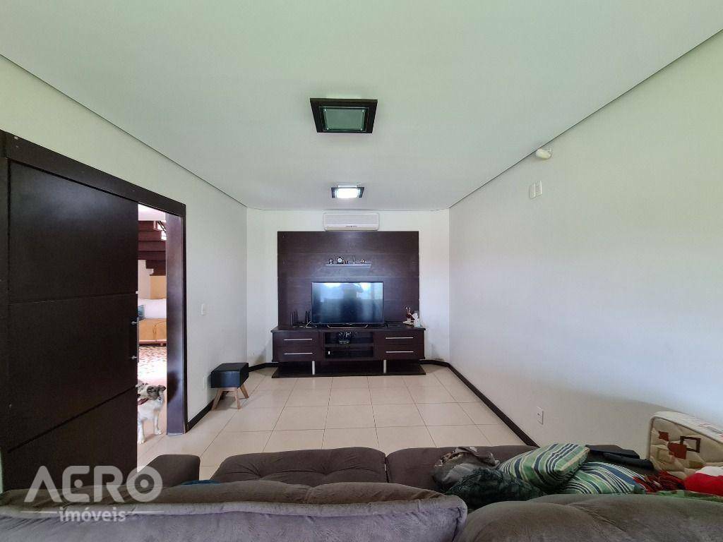 Casa de Condomínio à venda com 4 quartos, 600m² - Foto 29