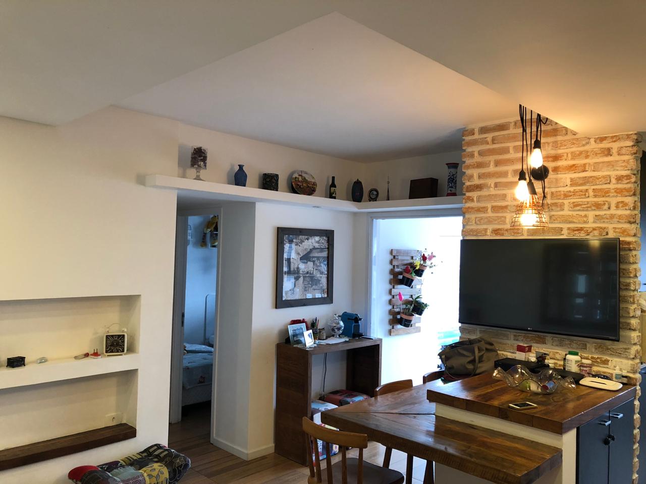 Apartamento à venda com 2 quartos, 72m² - Foto 2