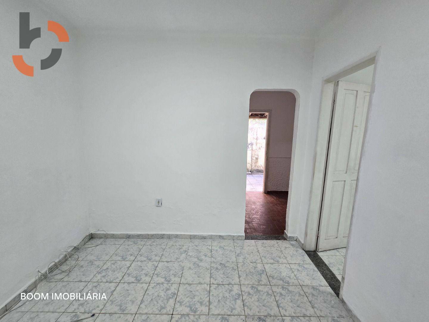 Casa para alugar com 1 quarto, 54m² - Foto 2