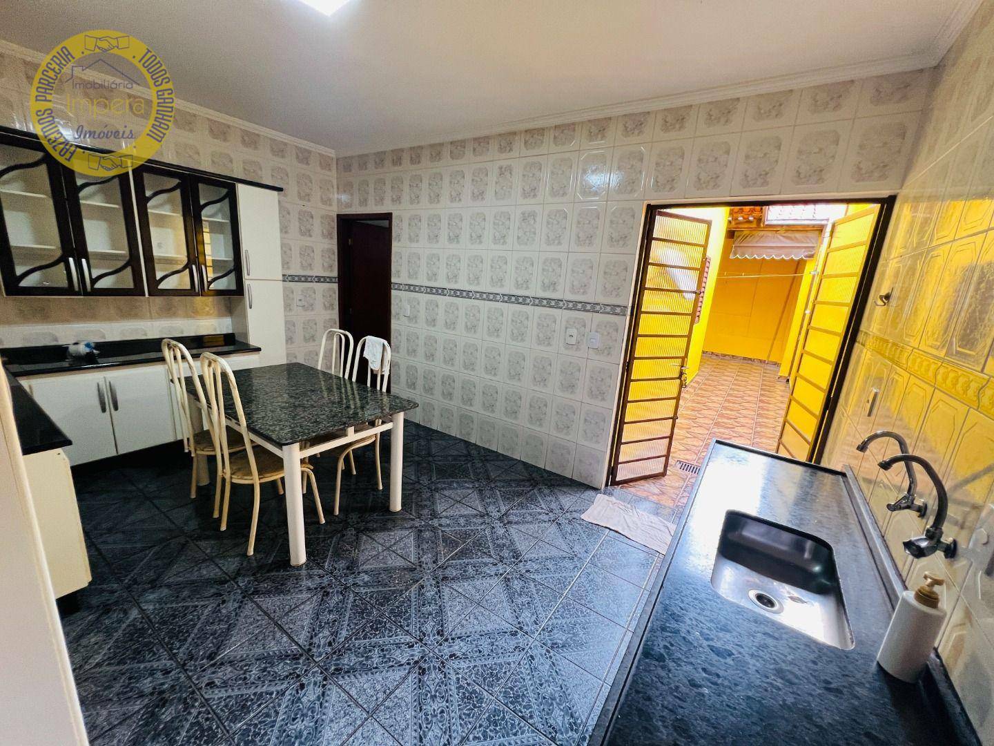 Casa à venda com 2 quartos, 69m² - Foto 12