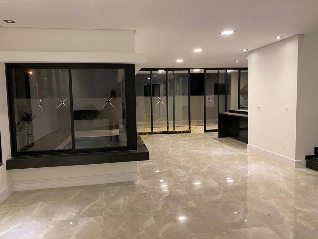 Sobrado à venda com 4 quartos, 240m² - Foto 12