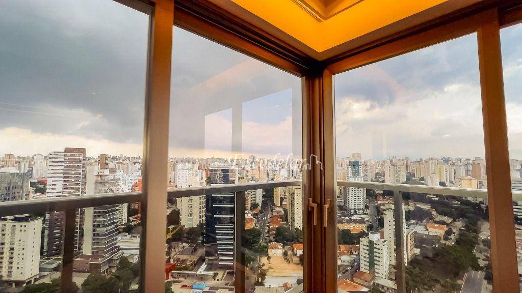 Apartamento à venda com 4 quartos, 275m² - Foto 44