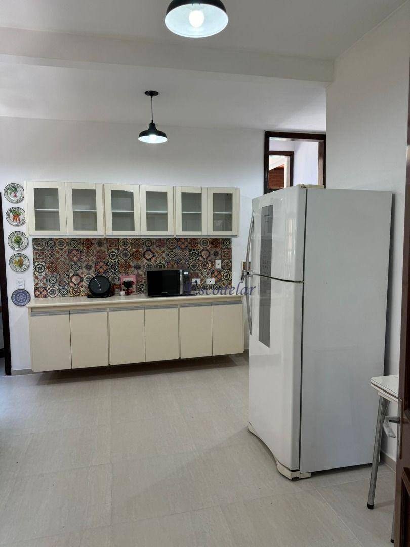 Casa de Condomínio para alugar com 4 quartos, 360m² - Foto 19