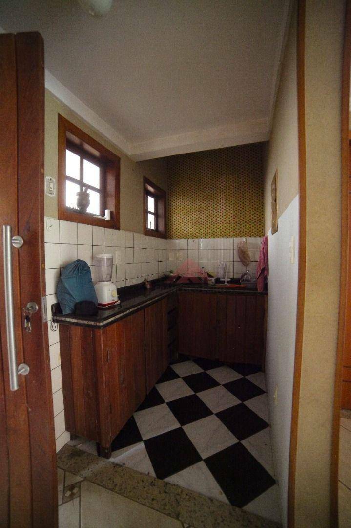 Casa de Condomínio à venda com 7 quartos, 412m² - Foto 27