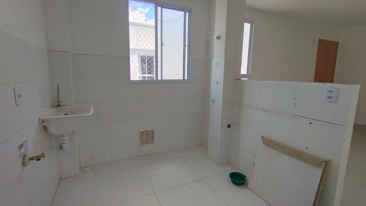 Apartamento à venda com 2 quartos, 42m² - Foto 2