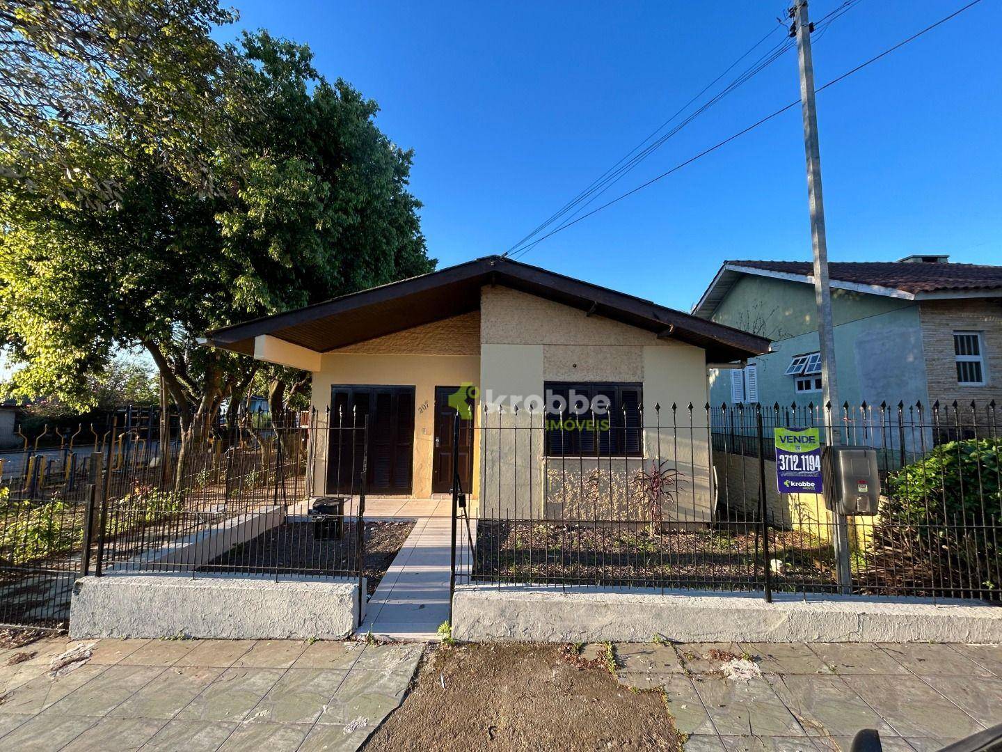 Casa, 3 quartos, 229 m² - Foto 3