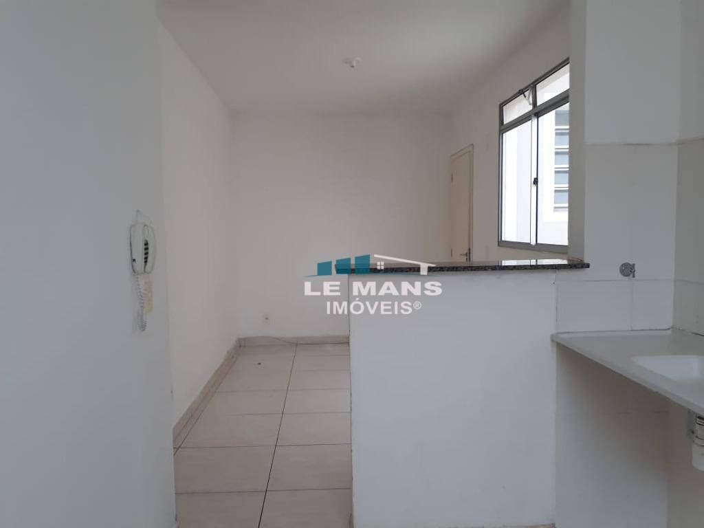 Apartamento à venda com 2 quartos, 46m² - Foto 2