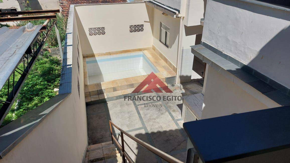 Casa à venda com 3 quartos, 250m² - Foto 13