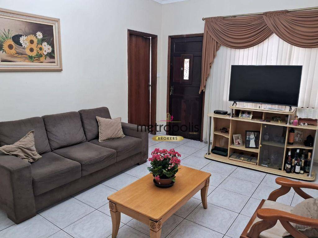 Casa à venda com 6 quartos, 120m² - Foto 1