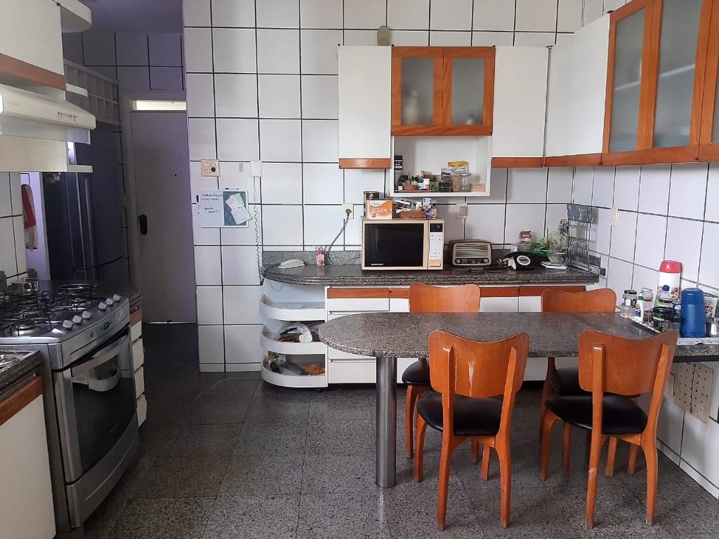 Apartamento à venda com 3 quartos, 240m² - Foto 30