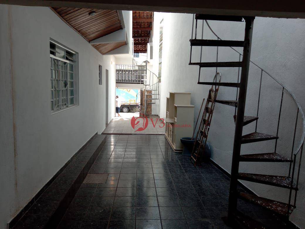 Sobrado à venda com 3 quartos, 140m² - Foto 1