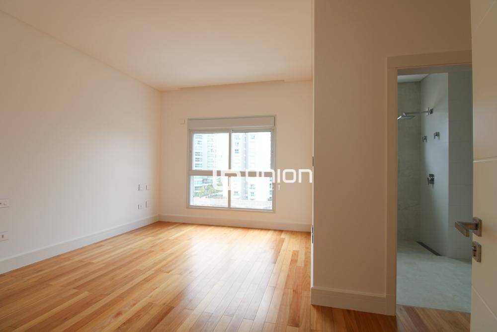 Apartamento à venda com 3 quartos, 156m² - Foto 14