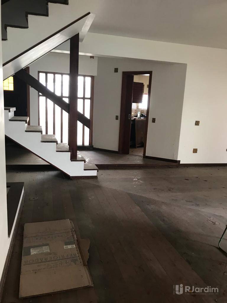 Casa à venda e aluguel com 4 quartos, 561m² - Foto 11