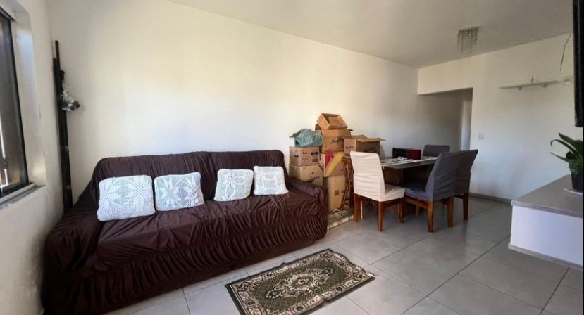 Casa à venda com 2 quartos, 65m² - Foto 2