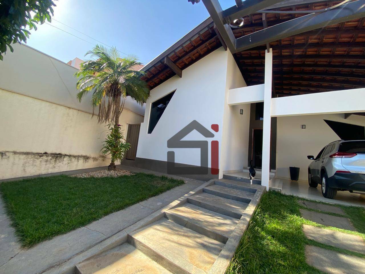 Casa à venda com 3 quartos, 254m² - Foto 2