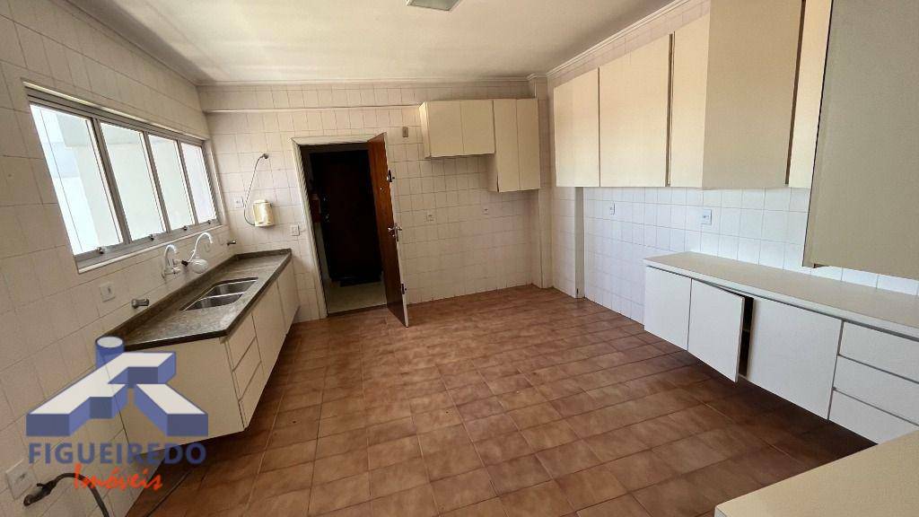 Apartamento à venda com 4 quartos, 197m² - Foto 19