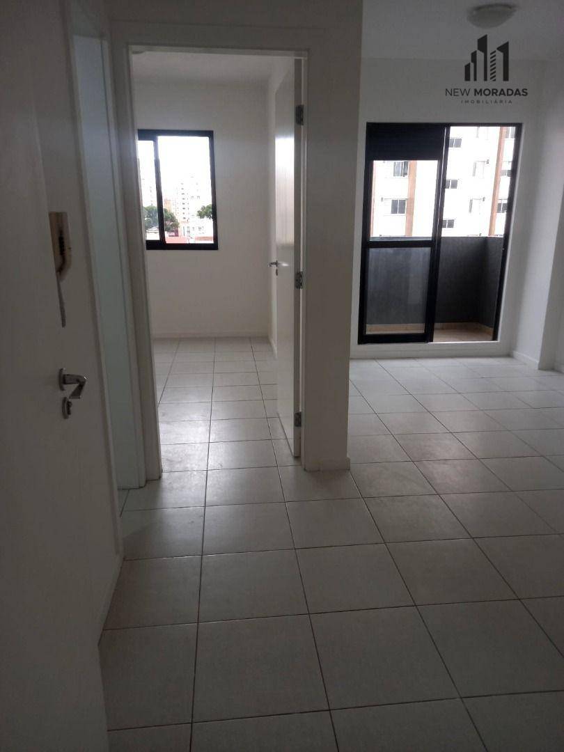 Apartamento à venda com 1 quarto, 32m² - Foto 1