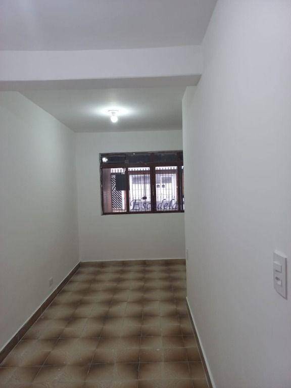 Sobrado à venda com 4 quartos, 100m² - Foto 4