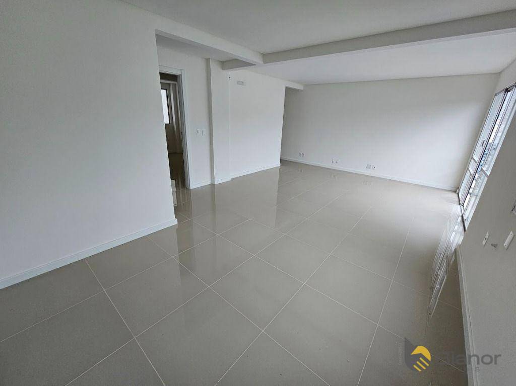 Apartamento à venda com 2 quartos, 78m² - Foto 6