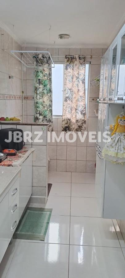 Apartamento à venda com 2 quartos, 62m² - Foto 3