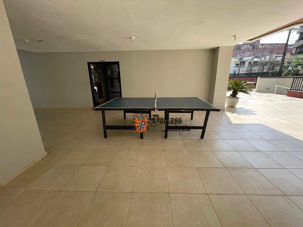 Apartamento à venda com 2 quartos, 70m² - Foto 3