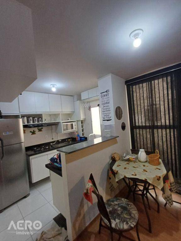 Apartamento à venda com 2 quartos, 45m² - Foto 3