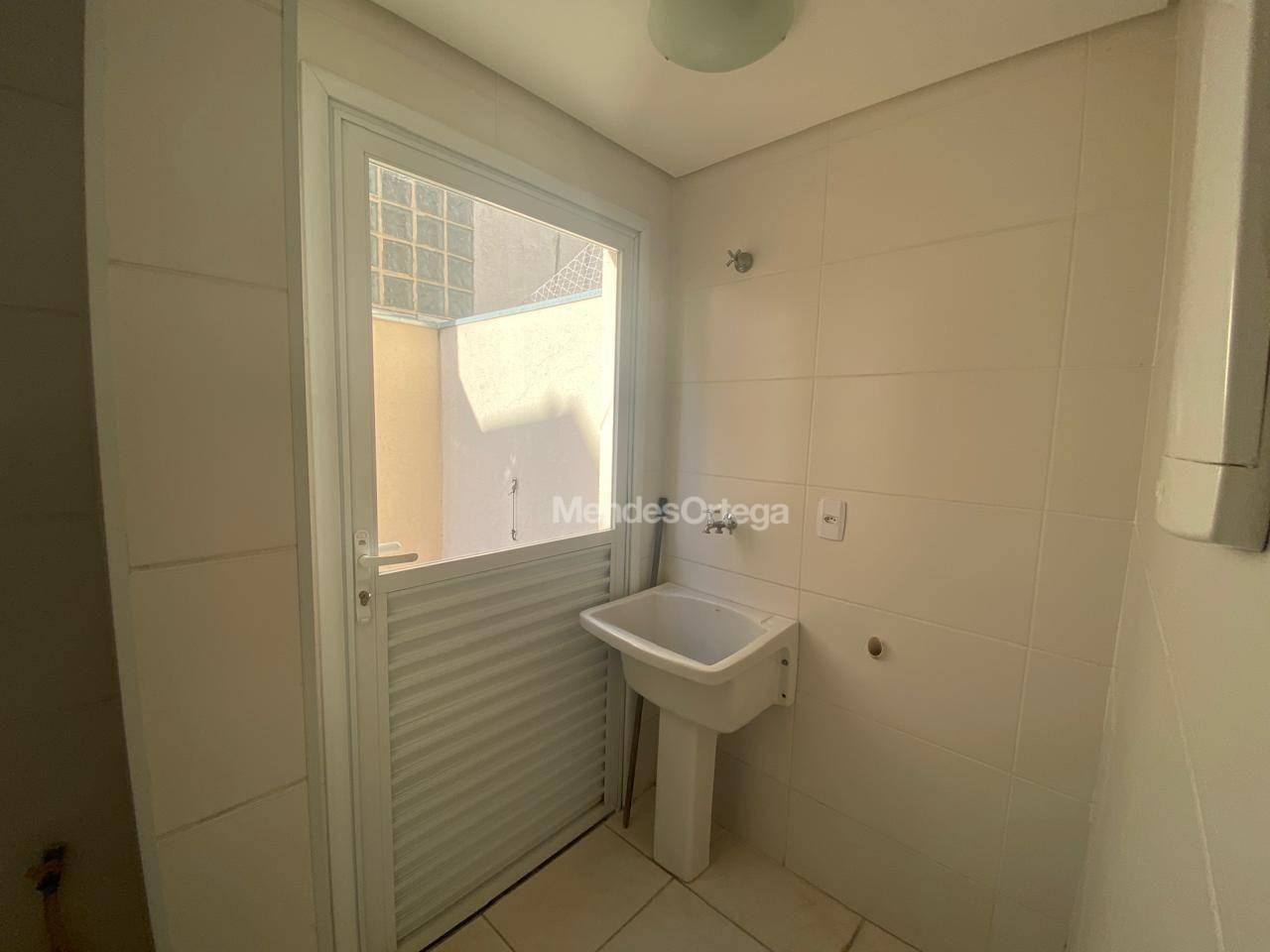 Apartamento para alugar com 2 quartos, 60m² - Foto 8