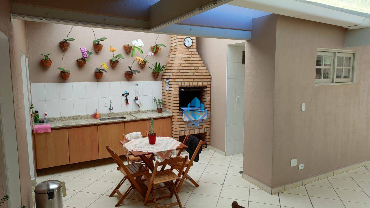 Casa à venda com 3 quartos, 193m² - Foto 10