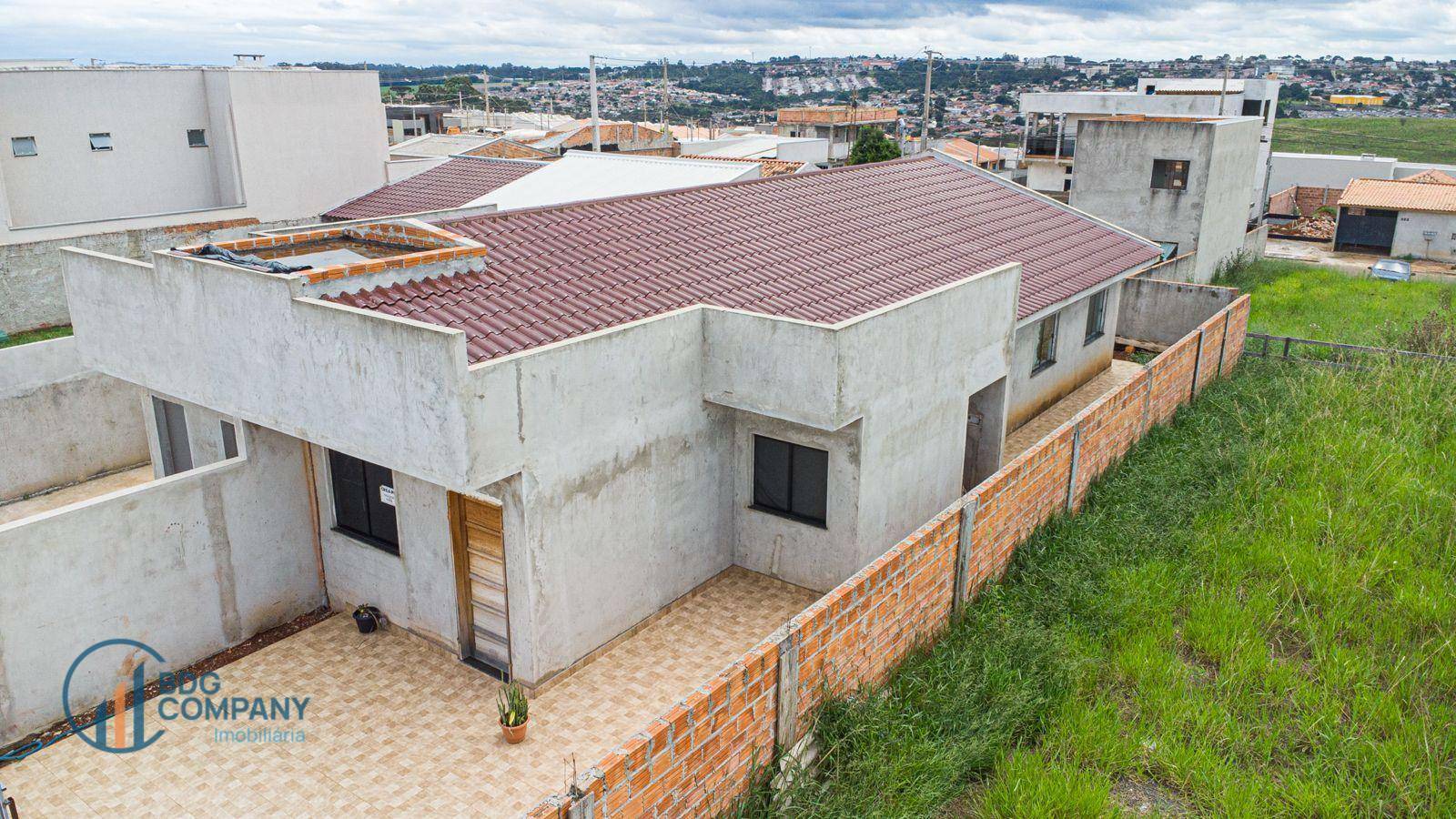 Casa à venda com 3 quartos, 80m² - Foto 1