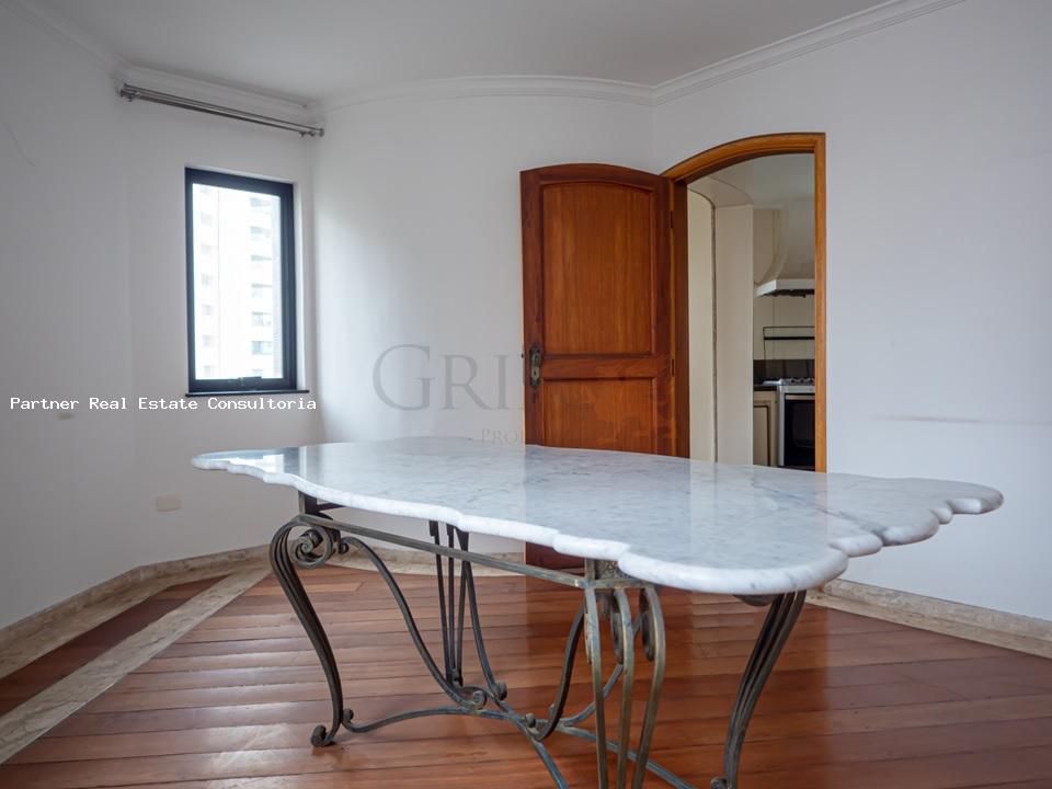 Apartamento à venda com 3 quartos, 187m² - Foto 8