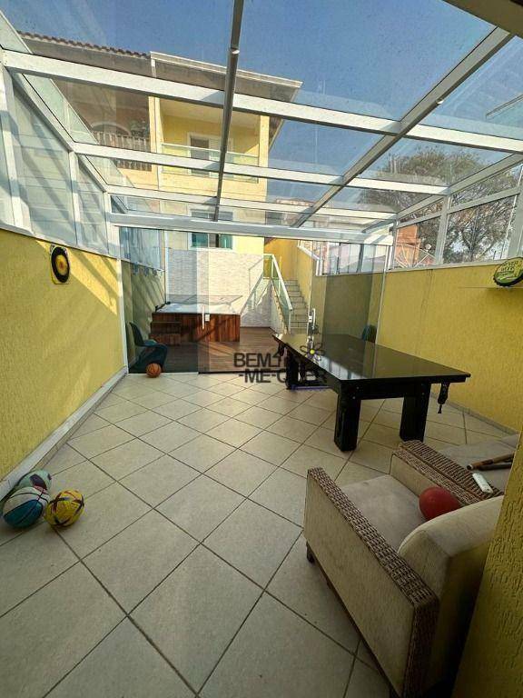 Sobrado à venda com 3 quartos, 200m² - Foto 1