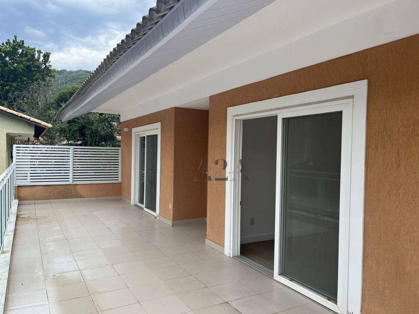 Casa à venda com 4 quartos, 357m² - Foto 13
