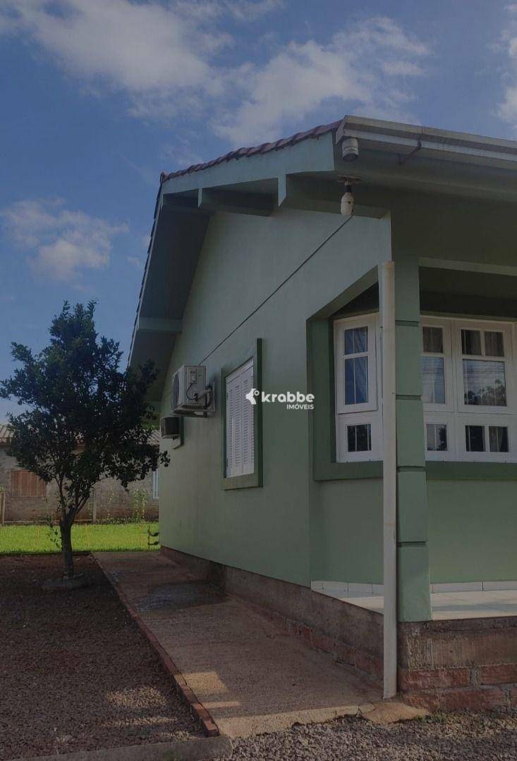 Casa à venda com 4 quartos, 244m² - Foto 2