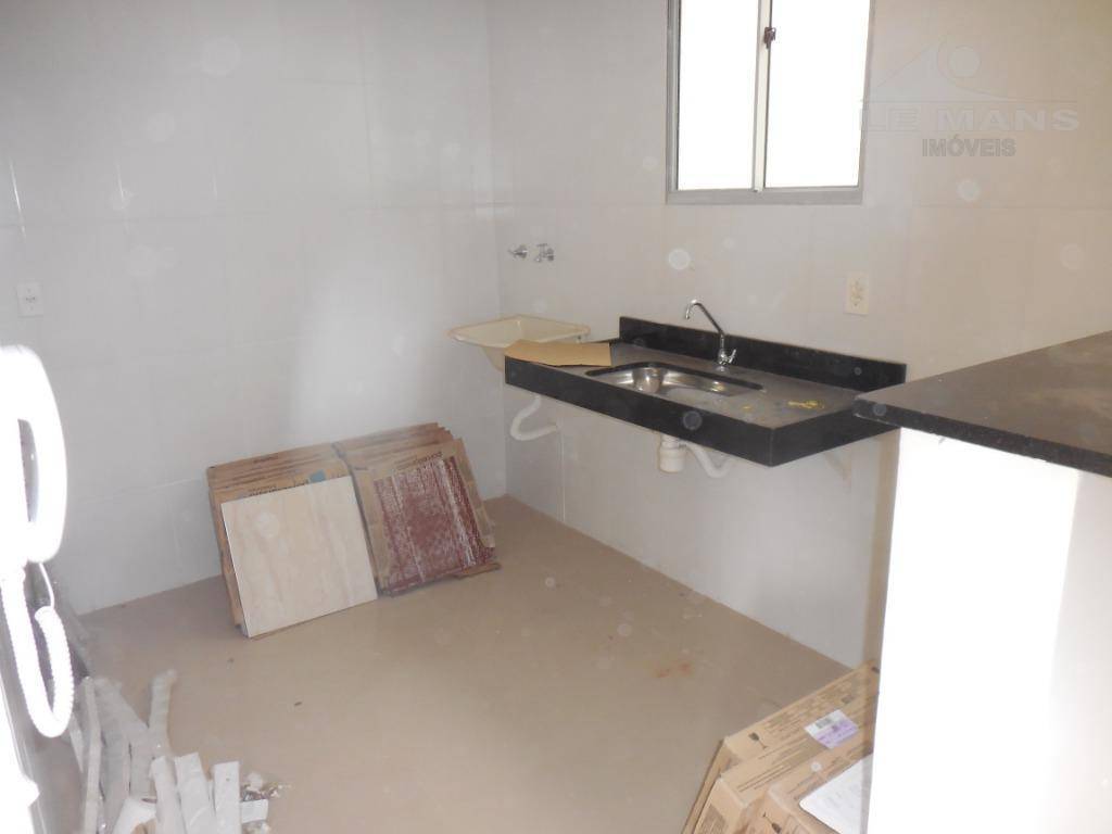 Apartamento à venda com 2 quartos, 54m² - Foto 2