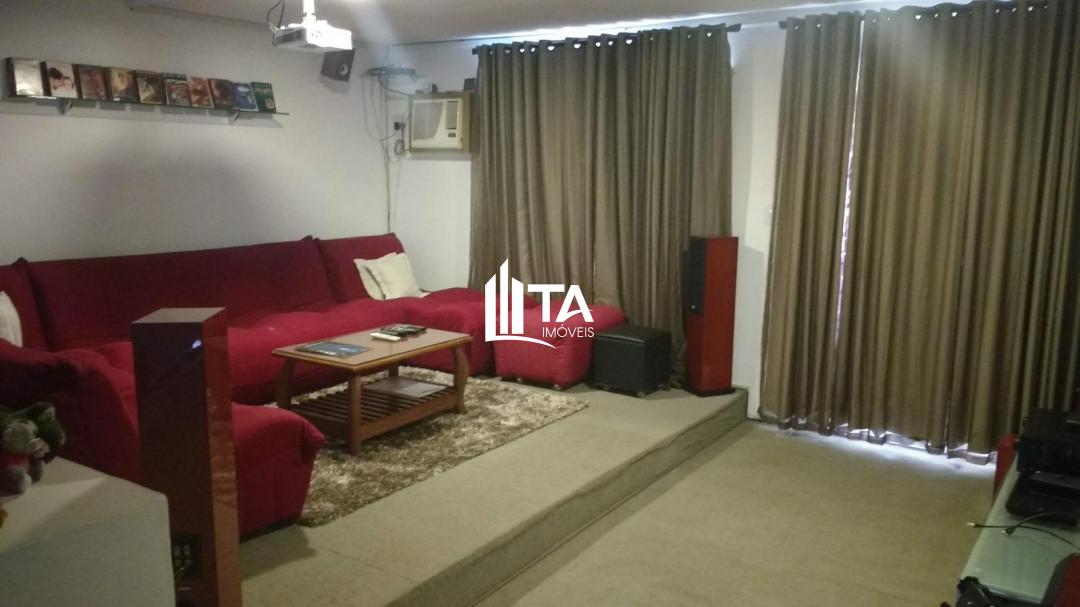 Casa à venda com 4 quartos, 288m² - Foto 3