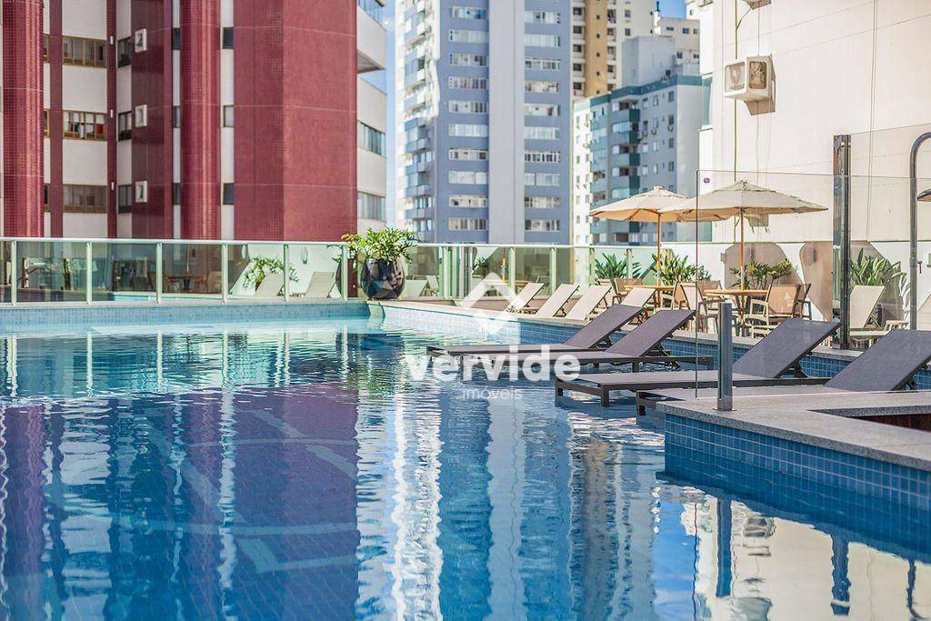 Apartamento à venda com 4 quartos, 192m² - Foto 3