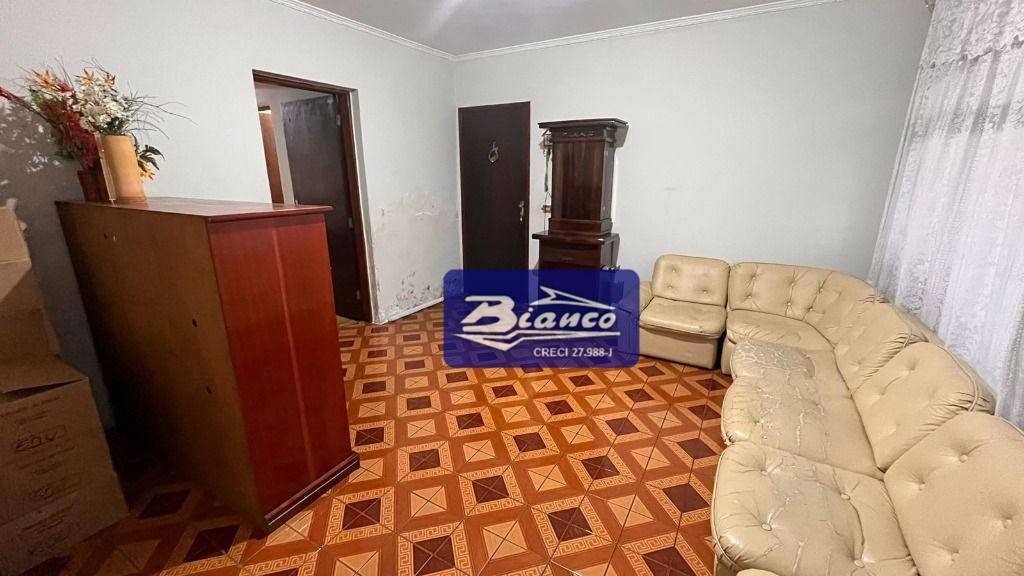 Sobrado à venda com 3 quartos, 299m² - Foto 2