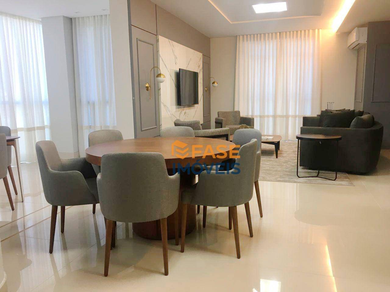 Apartamento à venda com 3 quartos, 215m² - Foto 4