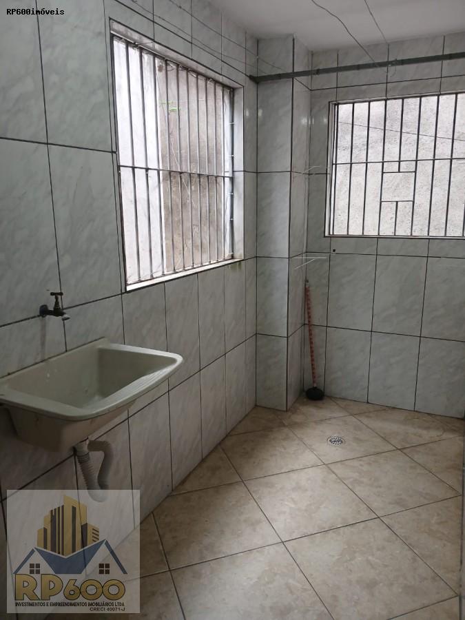 Casa para alugar com 1 quarto, 40m² - Foto 8