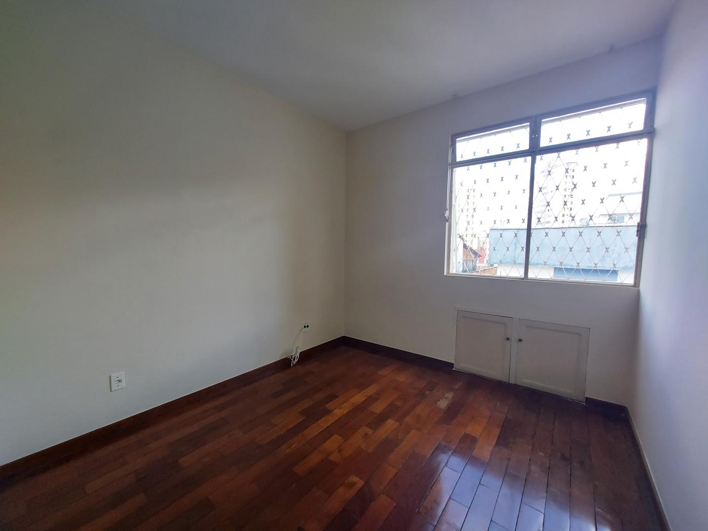 Apartamento à venda com 3 quartos, 84m² - Foto 10