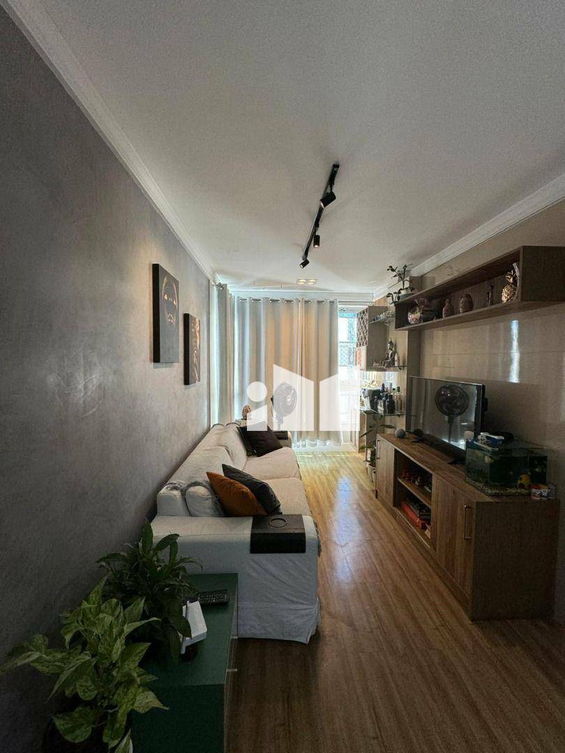 Apartamento à venda com 3 quartos, 90m² - Foto 2