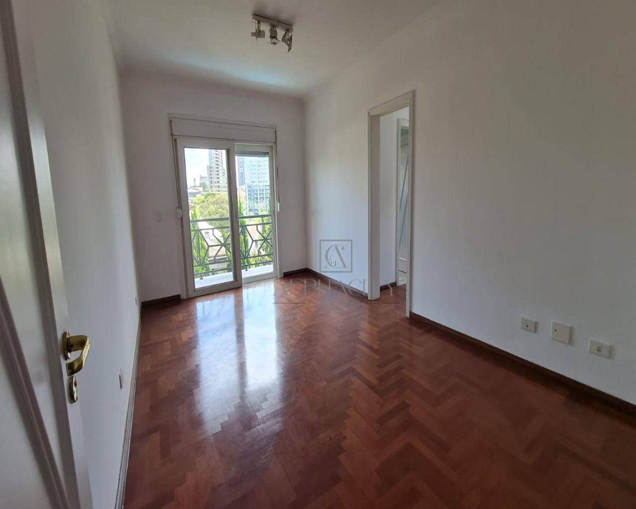 Casa de Condomínio à venda com 4 quartos, 550m² - Foto 4