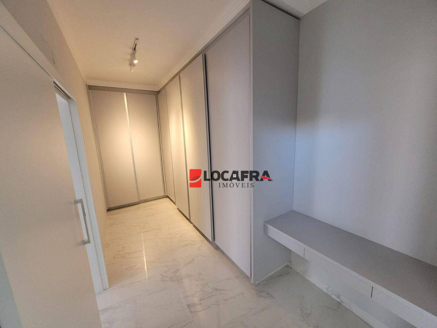 Casa à venda com 3 quartos, 236m² - Foto 29