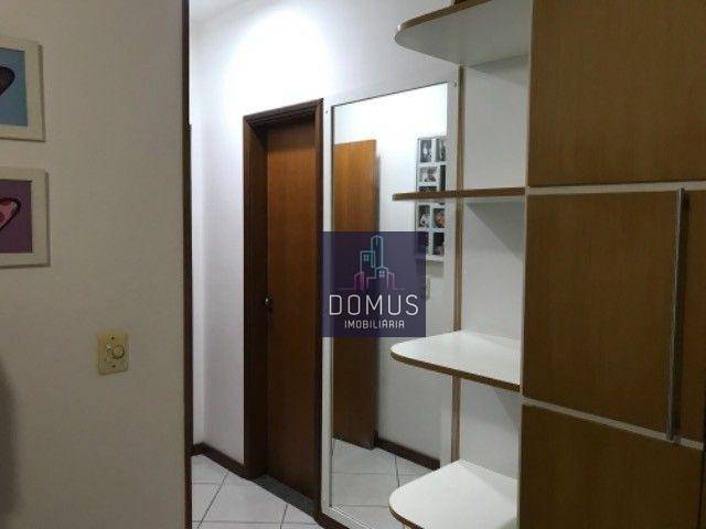 Apartamento à venda com 2 quartos, 80m² - Foto 4