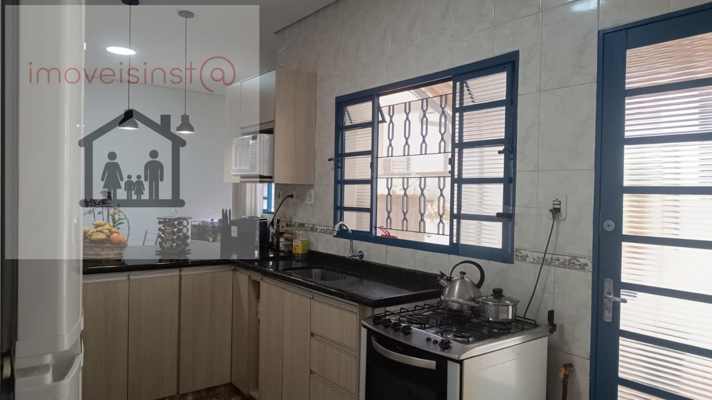 Casa à venda com 3 quartos, 200m² - Foto 5