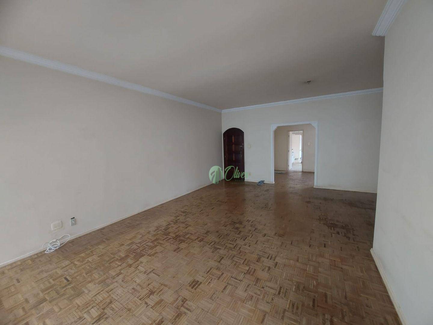 Apartamento à venda com 4 quartos, 215m² - Foto 5