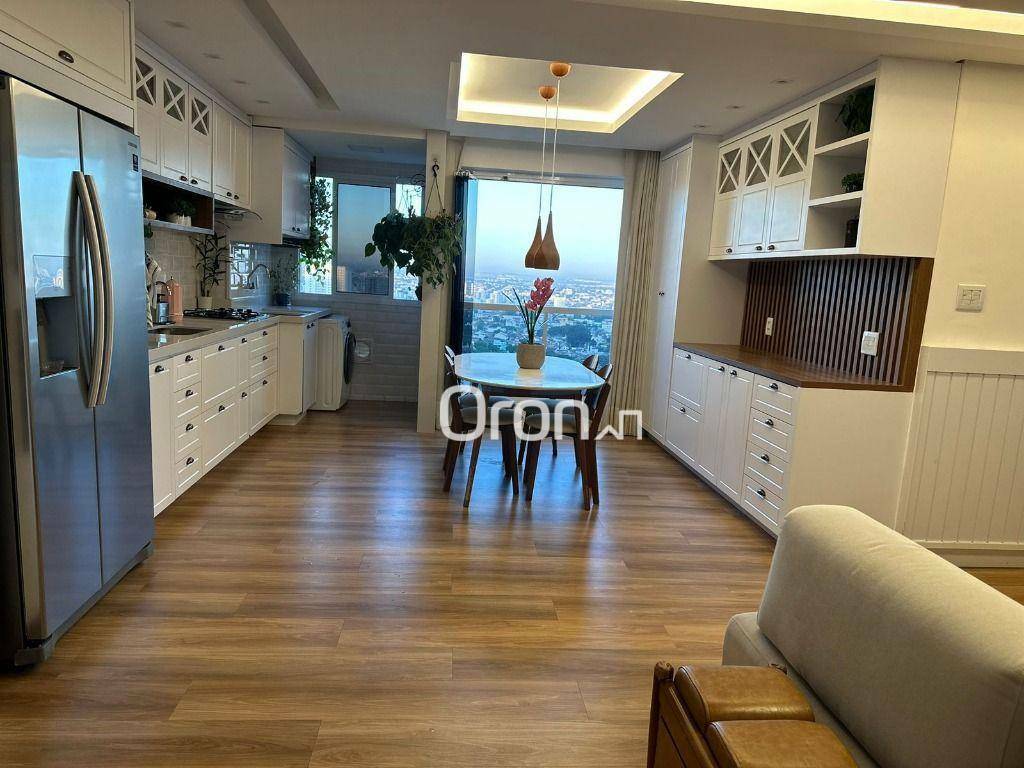 Apartamento à venda com 2 quartos, 70m² - Foto 3